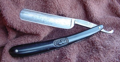 Charles Leonard Razor1.JPG