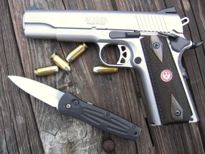Ruger SR1911 --Benchmade 3550.JPG