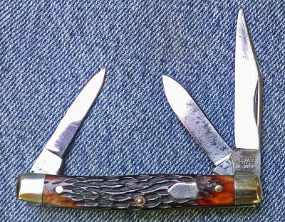 Schrade Walden 834 bone stag a.jpg