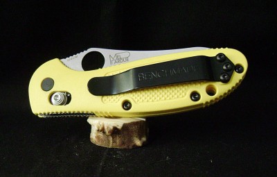 Benchmade 555HG-YEL MINI-GRIPTILIAN - Closed Pile.JPG