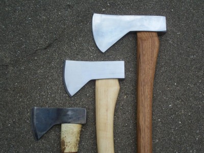 comparison of the head to that of a norlund camp axe and hatchet, the perfect "in-between"