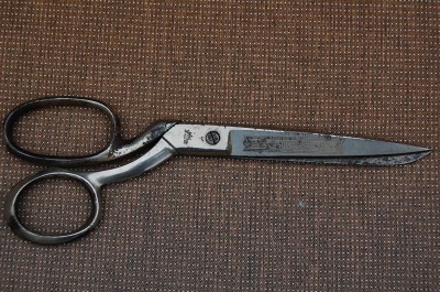 eye brand scissors 001.JPG