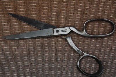 eye brand scissors 004.JPG