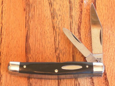 SCHRADE 233 SMOOTH BLACK HANDLES.JPG