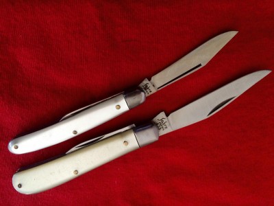 FAUX PEARL HANDLED SABRES