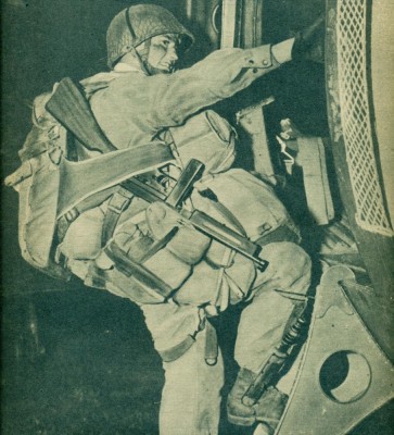 Paratrooper_&_C-47.jpg