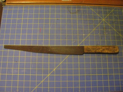 UnmarkedBluntEndKnife1 002.jpg