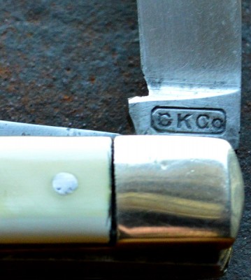 Colonial white CKCO 6 X.jpg