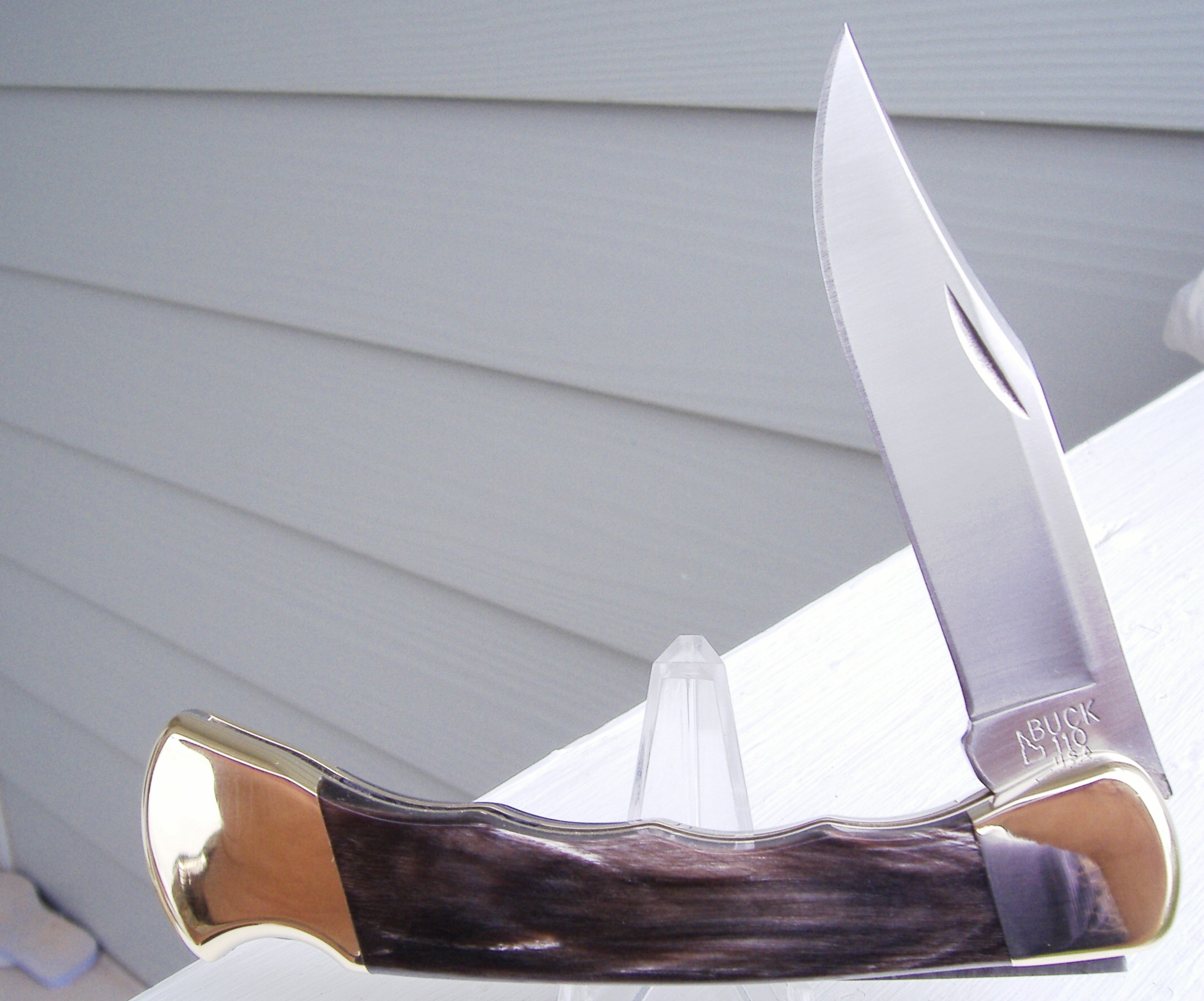 Buck 110 FG Smooth Water Buffalo