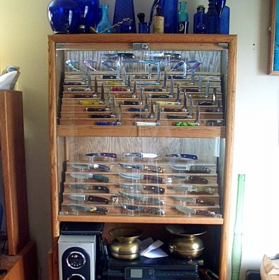 BOOKCASE DISPLAY 11-23-16r.jpg