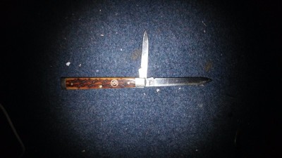 Case 2002 Doctor Knife 6285 Barbed Wire Bone.jpg
