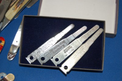 knife picks 075.jpg