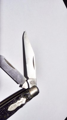 knife1.jpg