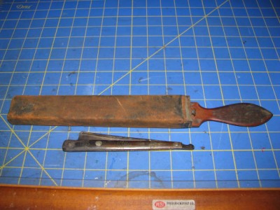 WolfAcierFonduRazor-w-Case&Strop-19.50 006.jpg