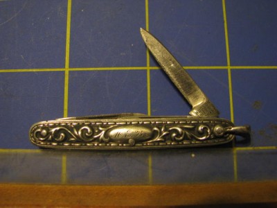 CigarBoxDrawer1-2SilverFruitKnives 035.jpg