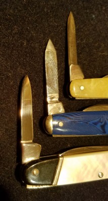 Pen blade front tang