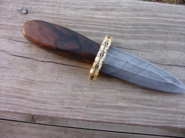 Damascus dagger