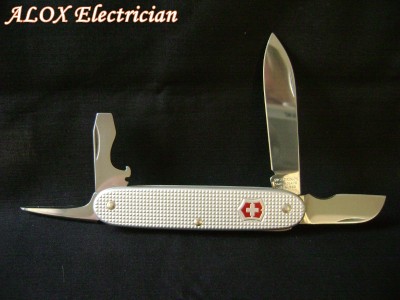 Victorinox Electrician Silver Alox 53781 - Labeled.JPG