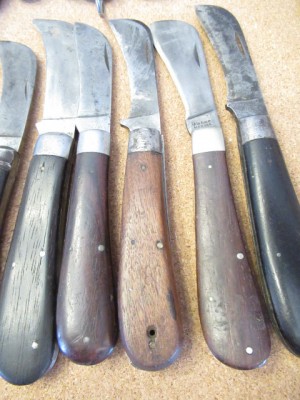 Hawk Bill & Rope Knives 003.JPG