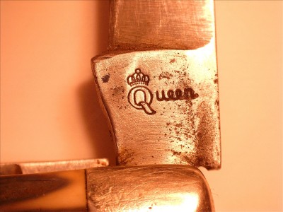 Q ueen stamp.jpg