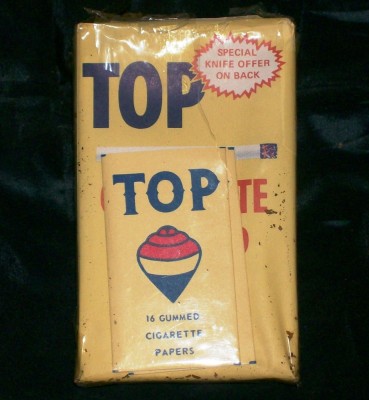 TOP tobacco knife offer. I have a notation that this is from 1966, but no conformation.