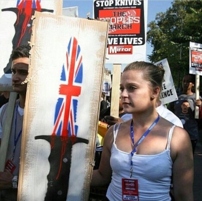BritsMarchAgainstKnives.jpg