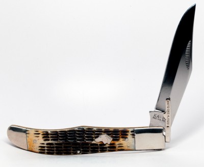 Ka-Bar Union Doghead Locking Swing Guard Hunter #3A.JPG