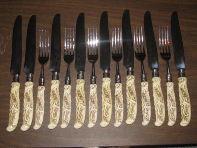 UniversalStainlessSteelTableCutlery8knives6forks-$7 2017 001.jpg