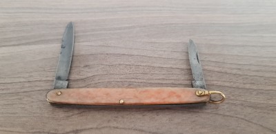 Knife<br />Knife