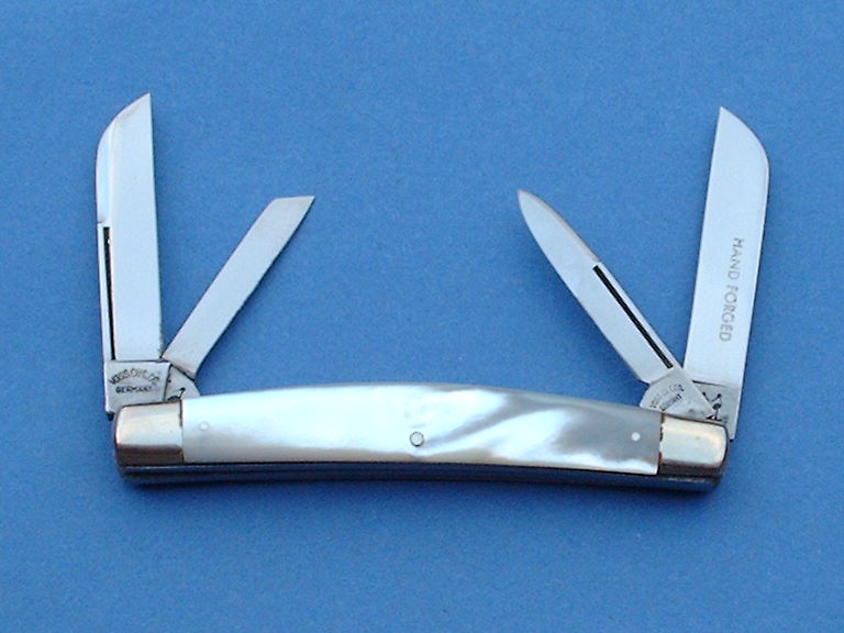 pearl voss/kissing crane