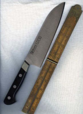Misono UX-10 santoku 001.jpg
