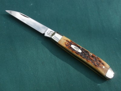 2002 Case 6107W Amber Jigged Bone Wharncliffe Mini Trapper