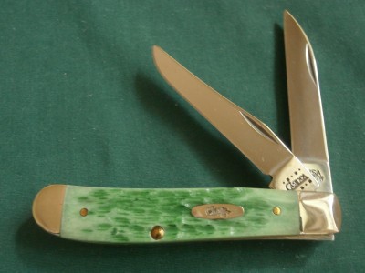 2000 Case 6207W Mint Green Jigged Bone Wharncliffe Mini Trapper