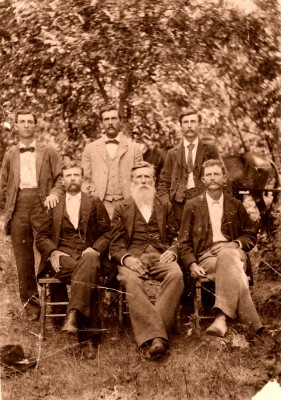 Davidson brothers 1895.jpg