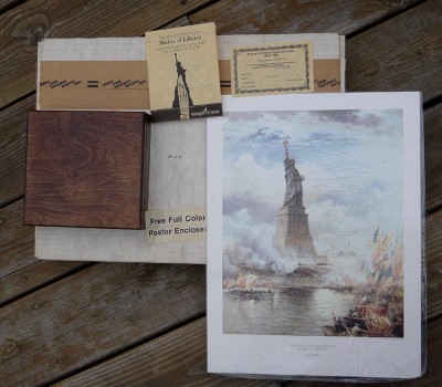 Schrade Statue of Liberty Gold set 2.jpg
