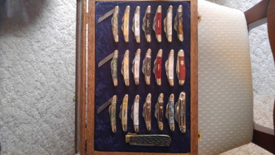 3 7/8 six blade congress. 24 each made of tobacco etch, 24 made Tennessee Walking Horse, 36 made Put Bull trademark.