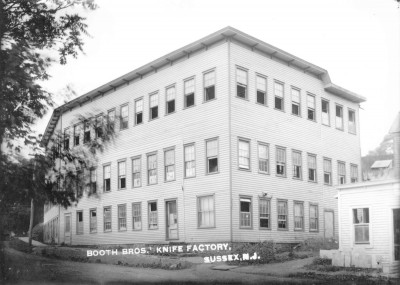 AR-304019978.jpg