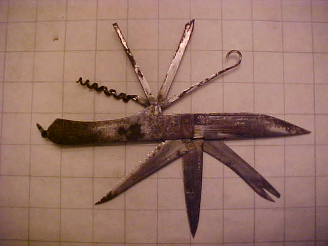 8BladeKnifeRightSide.JPG