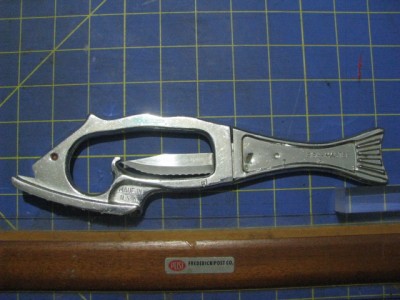 Veri-SharpFishKnife$2 002.jpg