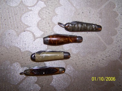 4smallknives.jpg