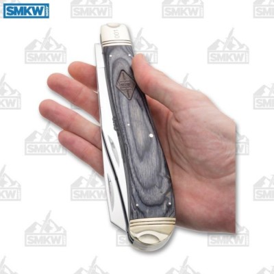 rr2146_in-hand.jpg