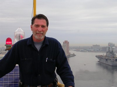 Me On Top of the Hammerhead Crane-NNSY.JPG