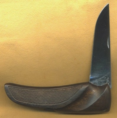 Knife001.jpg