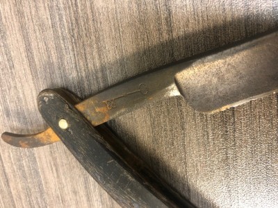 Razor.jpg