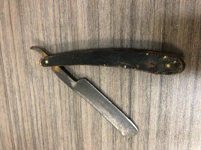Razor1.jpg