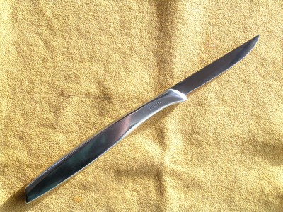 The knife handle has advanced to a more flowing look. Note the stamp and again the proximity to tang. This was not stamped with a date due to objection from the shops that sold Gerber knives were fearful their customers might not like buying knives from the previous year. As far as I can tell the majority of their kitchen cutlery was stamped this year with a Gerber-10 stamp which was to denote 1948 that it had been Ten years since they had pursued the business of Cutlery purveyors.
