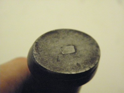 Queen fighting knife pommel.jpg
