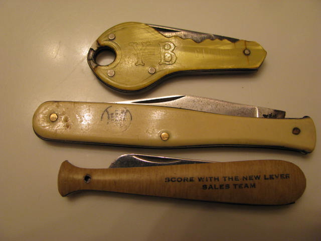 3AdvertisingKnives1.jpg