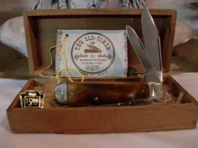 This "OLD TIMER" is in the same box the 1960 8 OT came in [not my knife]