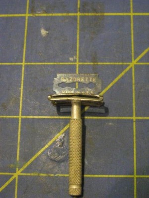 Razorette2.JPG